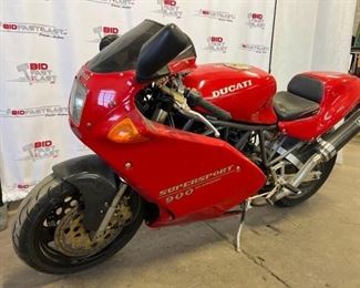 #394 • 1992 Ducati Supersport 900 Desmodue