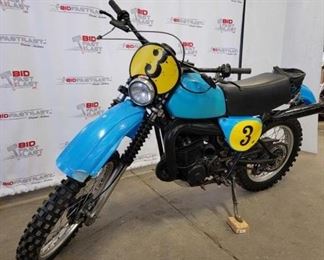 #425 • 1977 Yamaha IT250 Enduro with New Carb