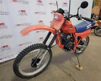 #530 • 1983 Honda XR200R Enduro Motorcycle