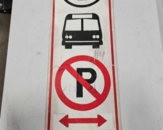 #868 • No Parking, Tow Zone Sign