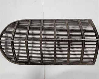 #904 • 1930s Front Vehicle Grille