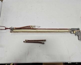 #938 • Early 1960s Spear Gun