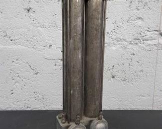 #1102 • Vintage Alloy Auto Air Pump Called "The Lung Motor"