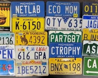 #1124 • Michigan Historical Vehicle Plate, Assorted Plates and Signs