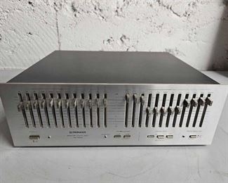 #1328 • Pioneer Graphic Equalizer SG-9800