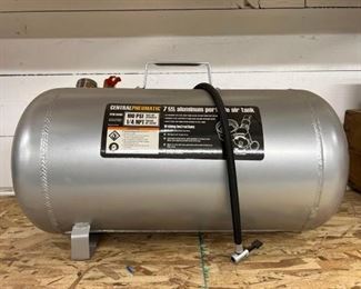 #2110 • Central Pneumatic 7gal Aluminum Portable Tank