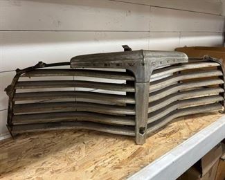 #2122 • Chevrolet Grill