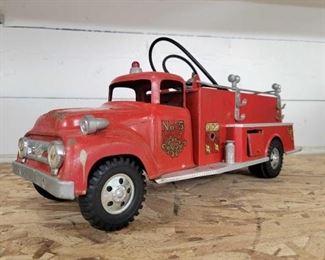 #2210 • Vintage Tonka Toy Firetruck No. 5