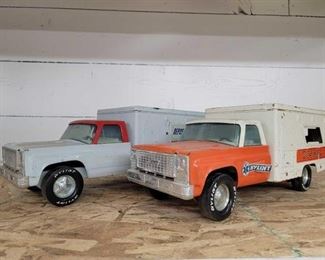 #2232 • 2 Vintage Nylint Die Cast Toys Trucks