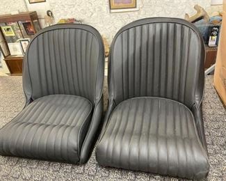 #2924 • Two car seats