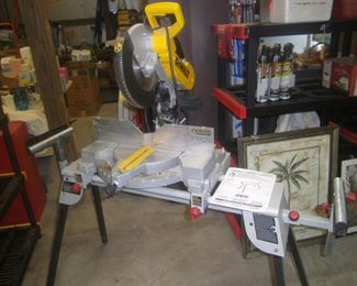DEWALT SAW