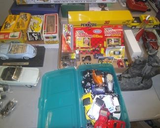 PENNZOIL TRUCK-DIE CAST CARS