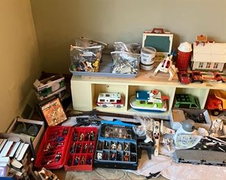 star wars GI JOE and more vintage toys!! tonka playskool little people fisher price and more