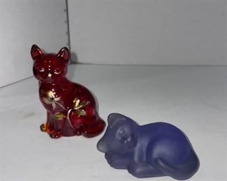 Fenton hand painted cat figurines (2)