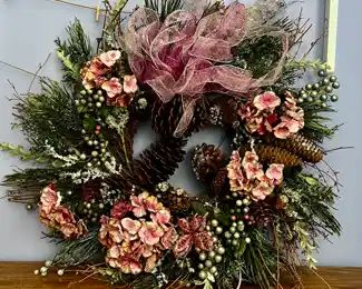 LOTS OF FLORAL WREATHS