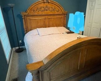 King side solid wood bedroom suit 