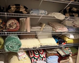 Blankets quilts