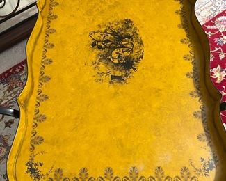 Toile tray table