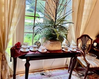 Very nice sofa table