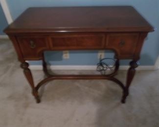 Sewing machine cabinet without machine