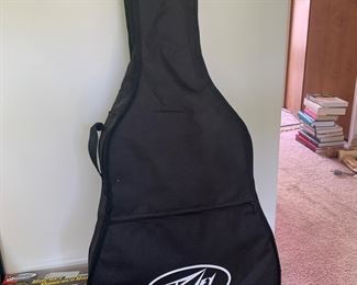 Items with multiple pictures have a price and description on the first picture 