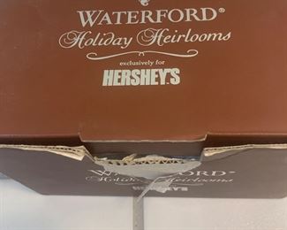 #257 salt and pepper shakers                                           $10