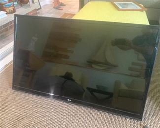 #261 46" flat screen TV no stand no remote perfect for computer screen                                                      $50