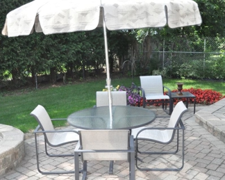 Vintage Brown Jordan Aluminum and 6 Piece Outdoor Patio Dining Set Includes 4 Chairs, 48" Round Table and an Umbrella 