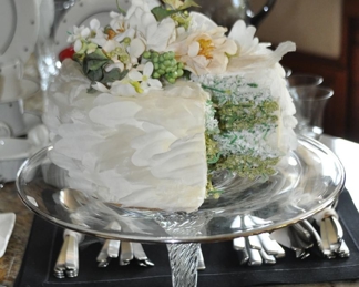 Wonderful Reed & Barton Crystal 13-Inch Pedestal Cake Stand with Spiral Sculpted Stem & Elegant Platinum Banding.  13" Diameter Cake Plate on a 6.25" Pedestal 