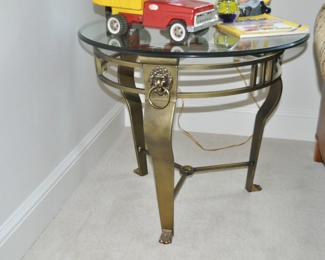 28"Round Beveled Glass and Antiqued Gold Iron Base With Lion Head Design, 24"h