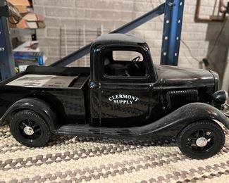 Clermont supply metal truck toy collectible