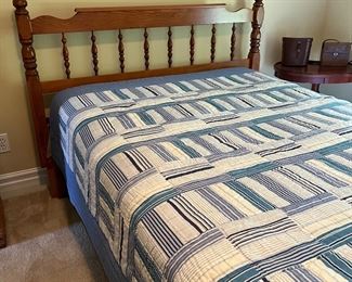 Bedroom furniture and linens