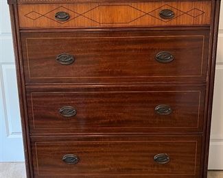 Antique 4 drawer chest of drawers