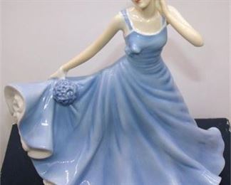 Lot 007   9 Bid(s)
Royal Doulton figure & Box