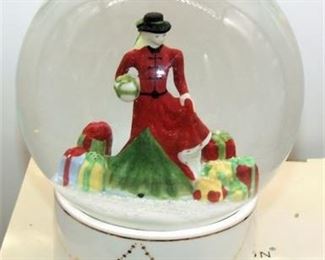 Lot 009   5 Bid(s)
Royal Doulton Snow Globe & Box Christmas Gifts