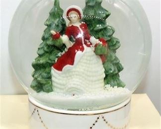 Lot 010   9 Bid(s)
Royal Doulton Snow Globe & Box Winters Day