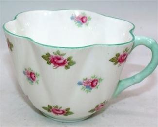 Lot 075   1 Bid(s)
Shelley England Tea cup