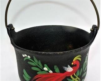 Lot 088   3 Bid(s)
Cast iron mini pot Peacock