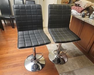 2 counter height adjustable bar stools. Great shape
