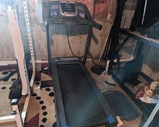 Horizon T101 Treadmill