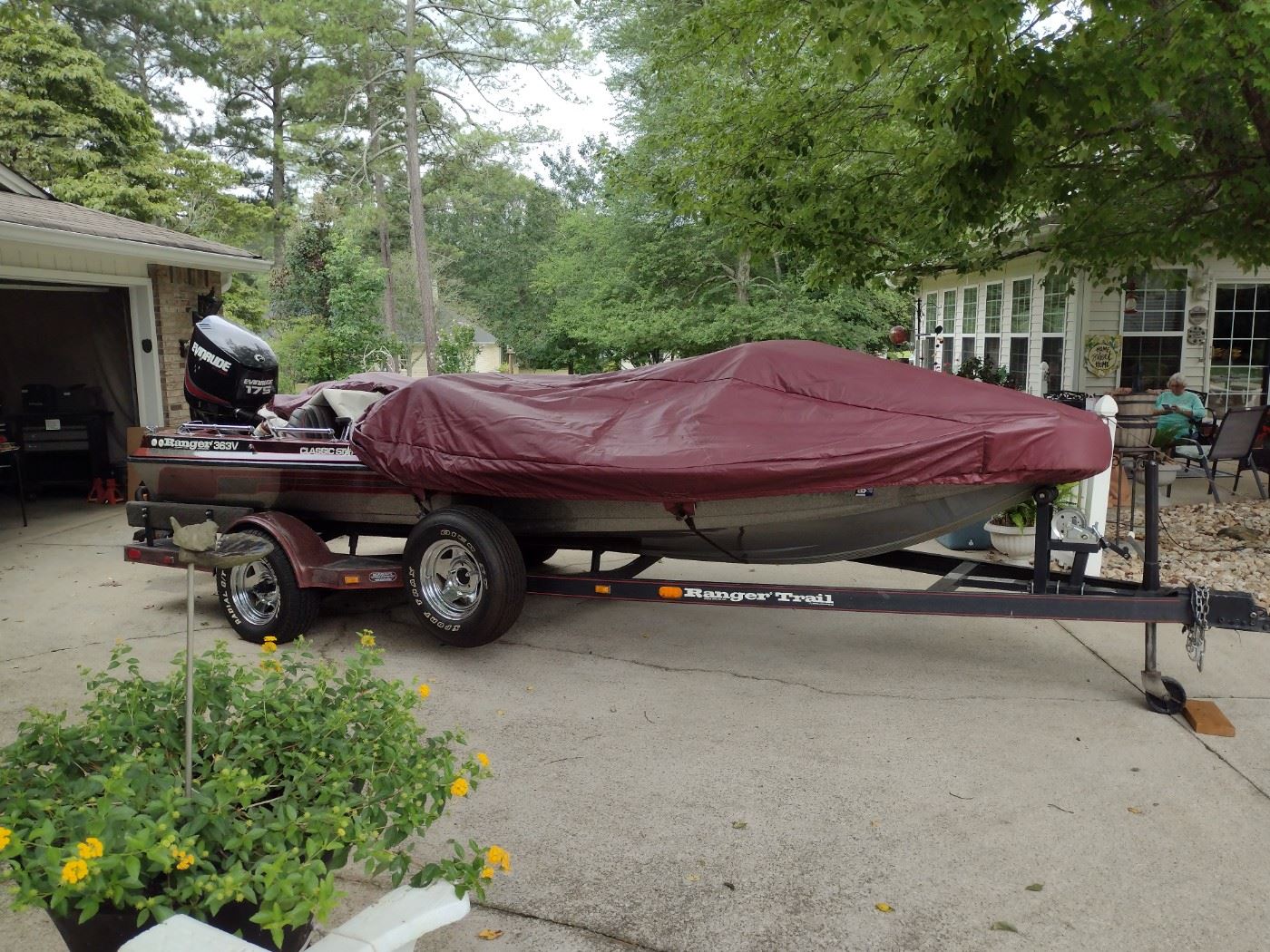 1989 Ranger Classic Star 363V with Evinrude 175 with only 5hours.  