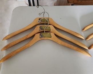 Setwell wood hangers 