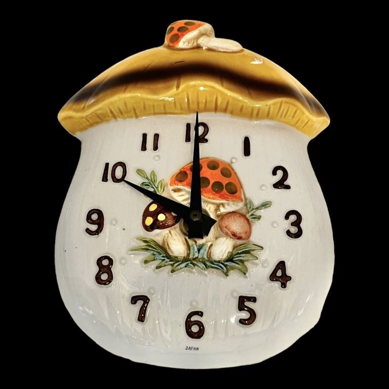 Vtg 1976 Merry Mushroom Clock