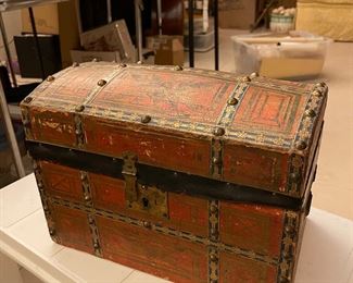 Exceptional Antique Doll Trunk 