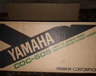 Yamaha CDC-605 player