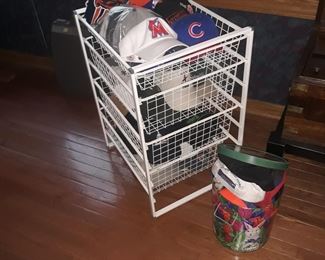Sporting Collectable  Hats 
Wire storage rack
