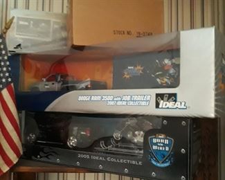 Haulin Amp.      1/18 scale by  Ideal
2007 Dodge Ram 3500 with 
            Job trailer
