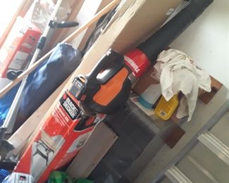 Battery powered Blower