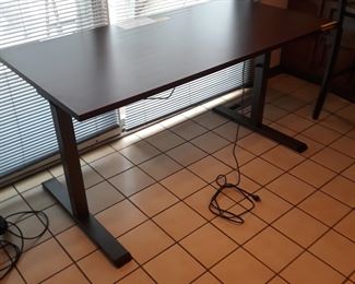 Adjustable , with electric power output 
Desk
