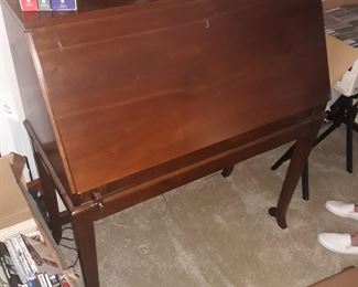 Drop front writing desk made of mahogany 